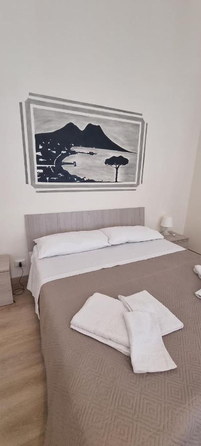 Готель Keira House Napoli Екстер'єр фото